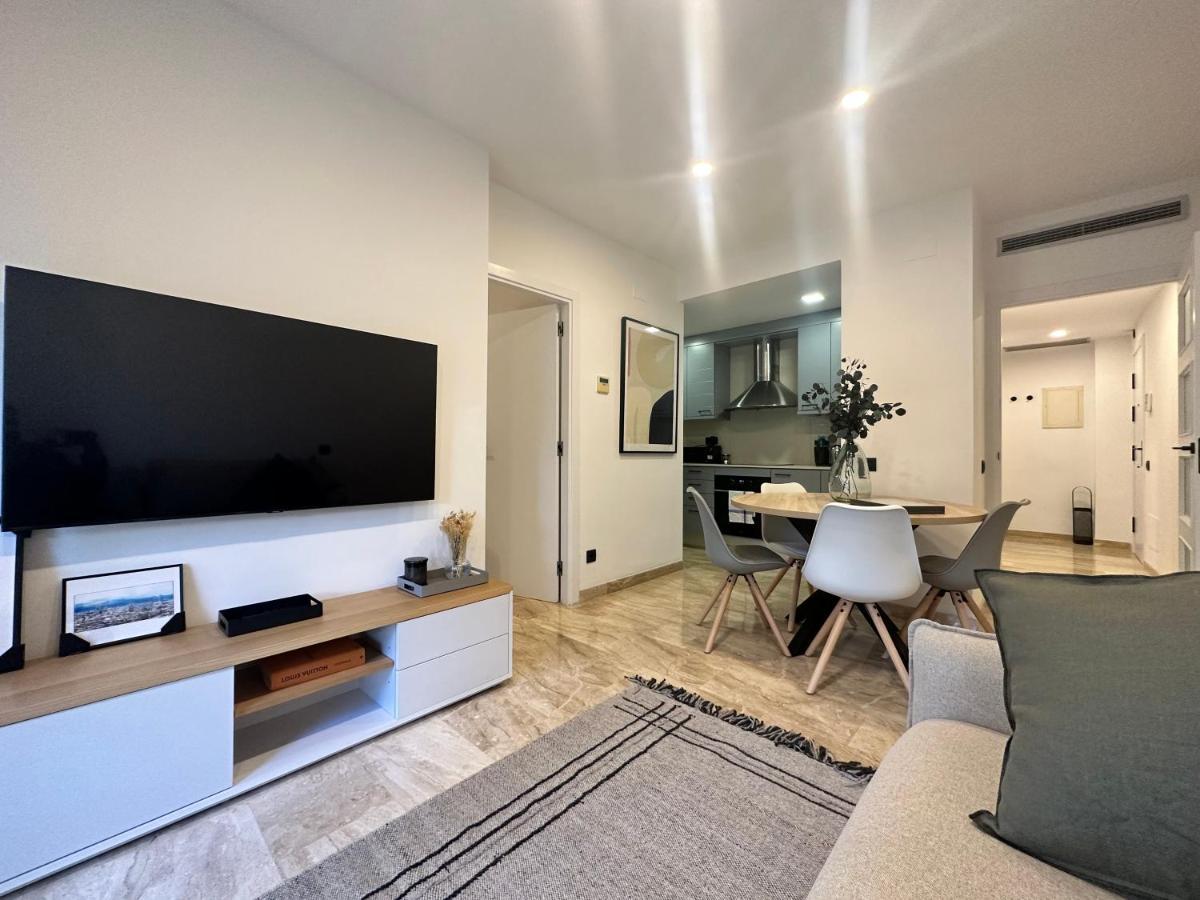 Cozy Apartment Les Corts Barcelona Ngoại thất bức ảnh